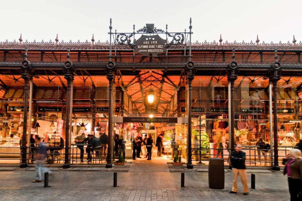 Calle Huertas Corazon By Regalatemadrid Exterior photo