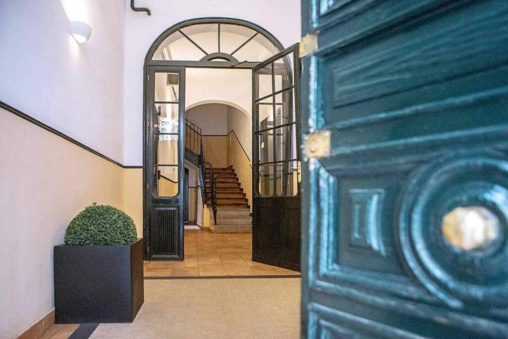 Calle Huertas Corazon By Regalatemadrid Exterior photo