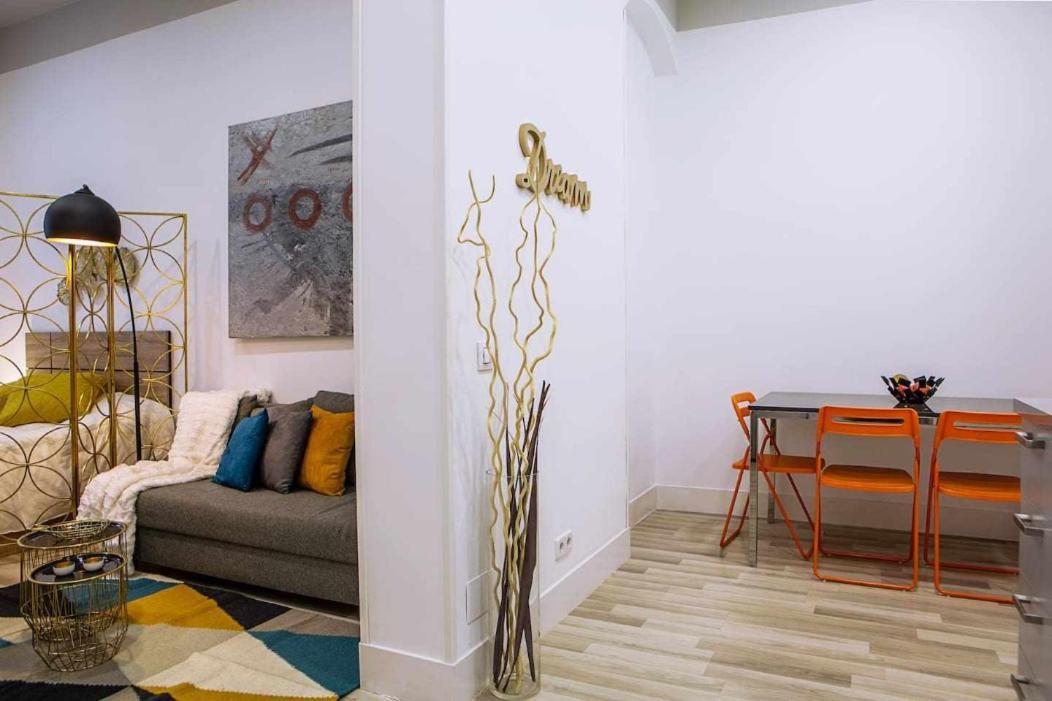 Calle Huertas Corazon By Regalatemadrid Exterior photo